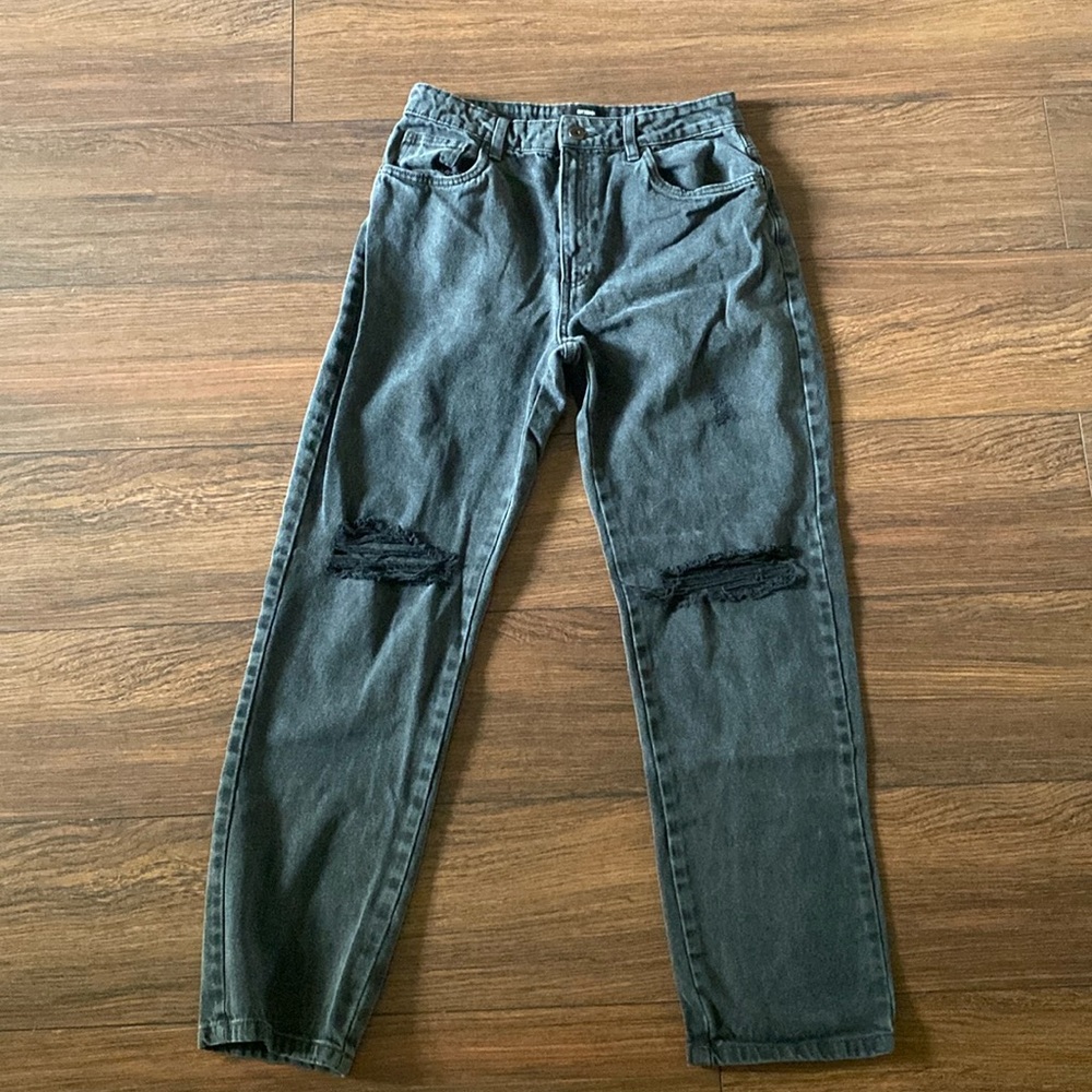 BLACK, LONG STRAIGHT LEG
